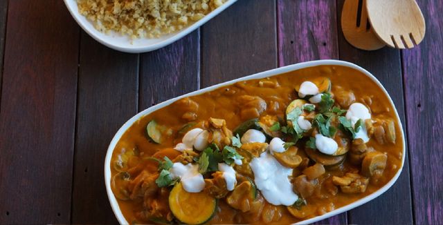 easy_paleo_chicken_curry_feature