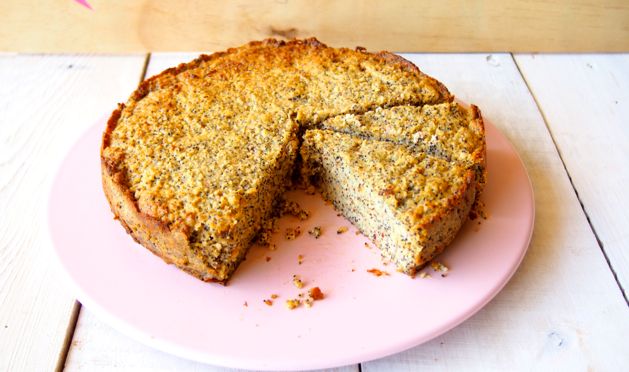 healthy orange and poppy seed cake