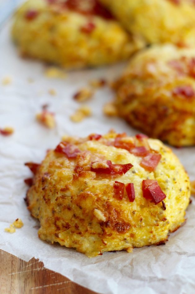 Low-carb-cheese-and-bacon-rolls-2