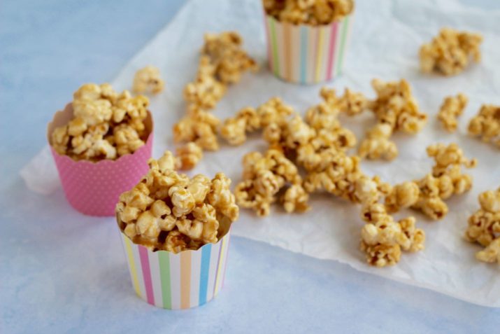 healthy-caramel-popcorn-feature