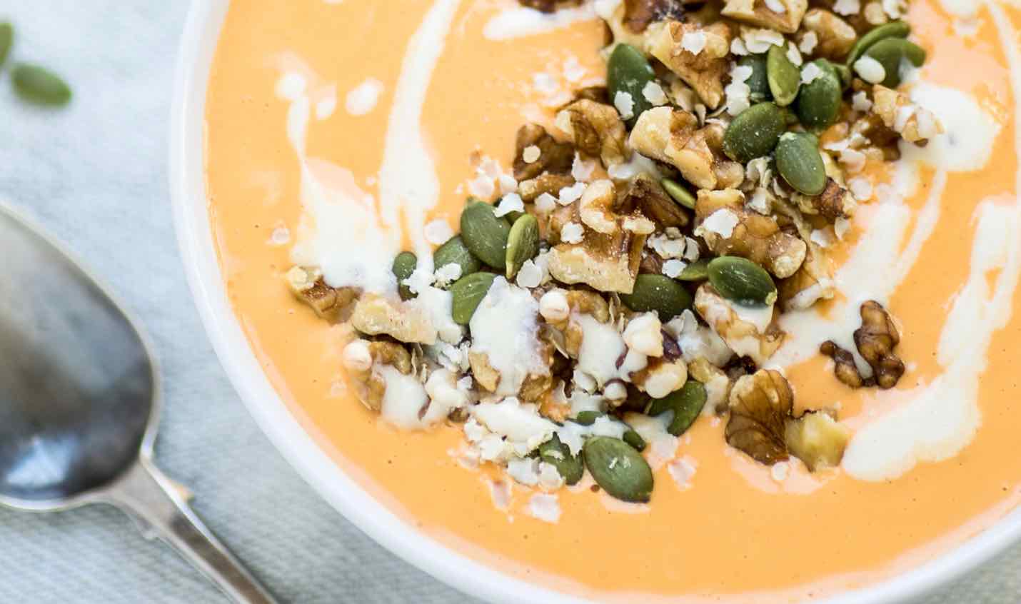 38-carrot-cake-smoothie-bowl-feature