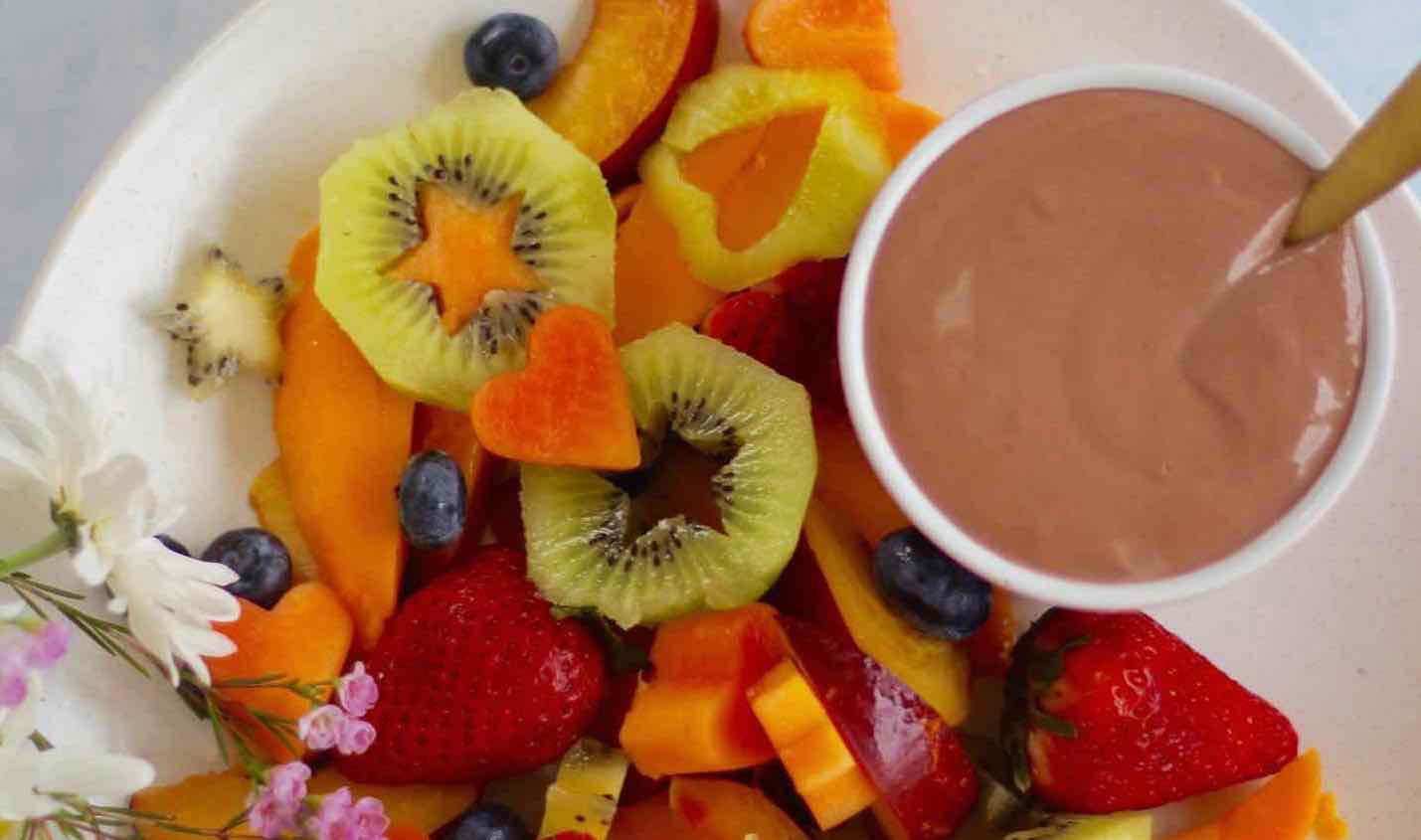 epic-fruit-platter-with-chocolate-yumness-feature
