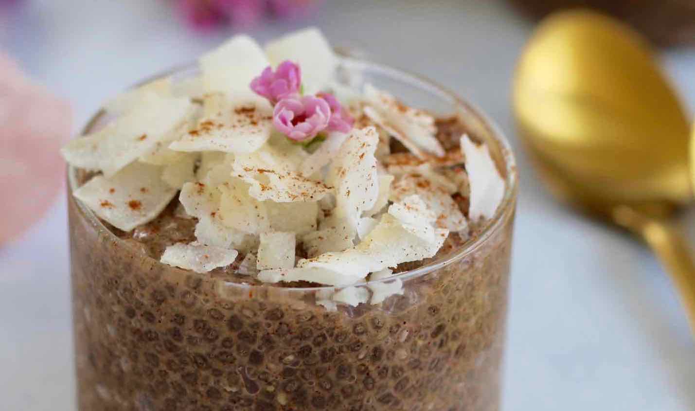 gingerbread-chia-pudding-feature