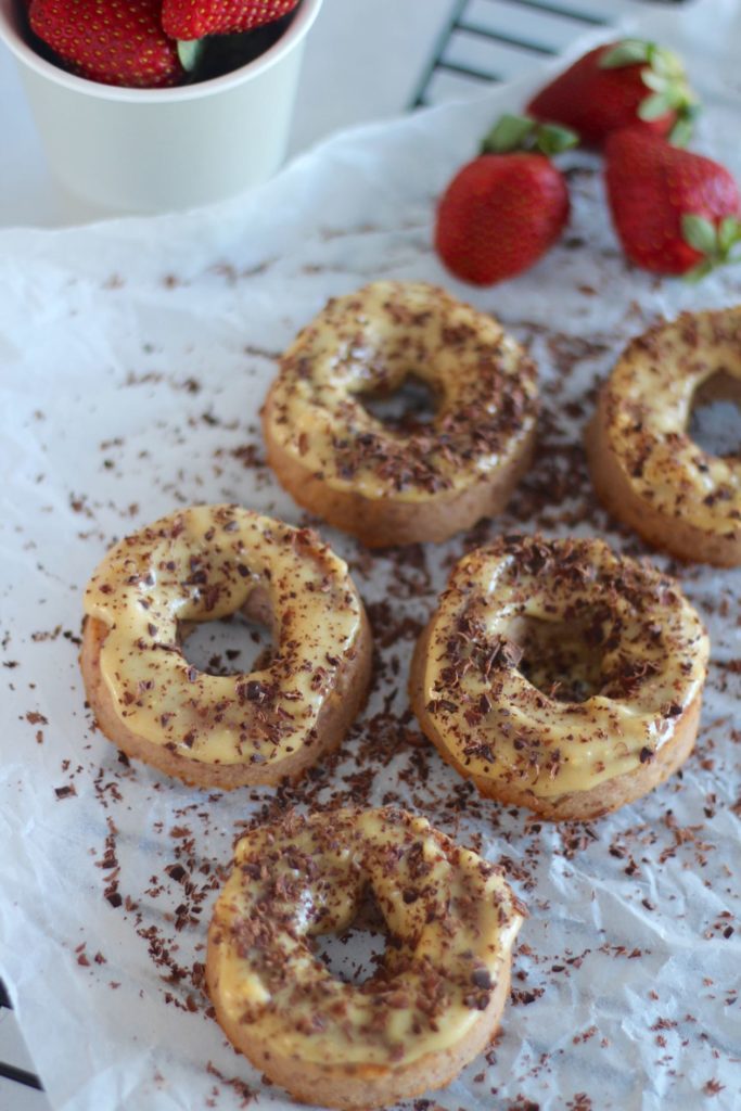 low-carb-strawberry-donuts