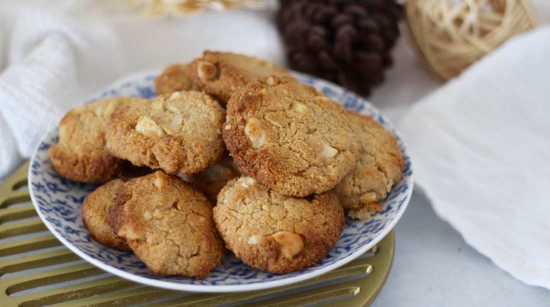 Macadamia and Cinnamon Cookies-feature