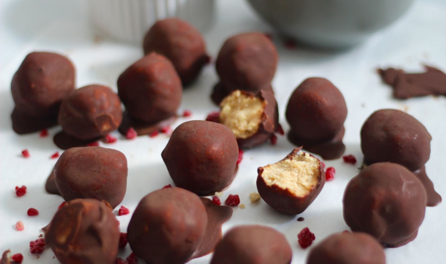 Choc coated PB and coconut fat bombs recipe-feature