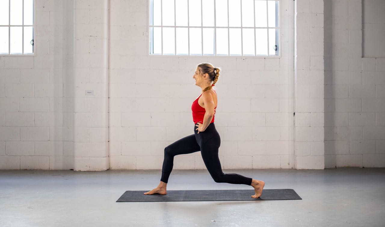 https://themerrymakersisters.com/wp-content/uploads/2020/05/merry-body-lunge-pilates.jpg